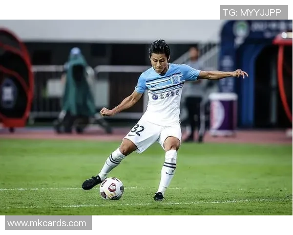 足球明星陈志钊的辉煌历程与对中国足球的深远影响探讨 足球明星陈志钊的辉煌历程与对中国足球的深远影响探讨