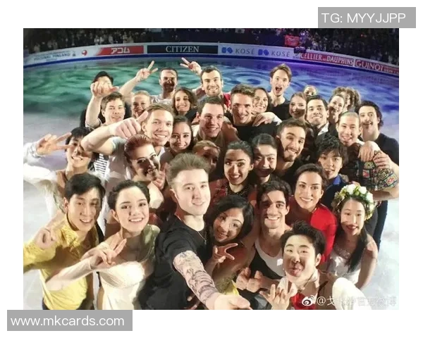 退役足球明星们的生活点滴合照展现友谊与激情的延续 退役足球明星们的生活点滴合照展现友谊与激情的延续